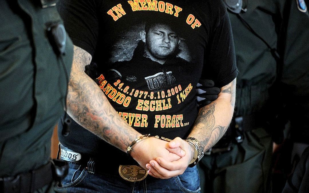 Der erschossene Eschli wird auch Jahre nach seinem Tod von den Bandidos verehrt. Das Foto zeigt ihn auf dem T-Shirt eines 2011 in Erfurt Angeklagten.