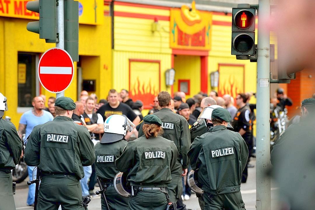 Im Mai 2011 (vor dem Fat Mexican) und im Juni 2011 (im Mississippi im Innenhafen) liefern sich Bandidos und Hells Angels in Duisburg erneut Massenschlägereien und sorgen für Großeinsätze der Polizei.