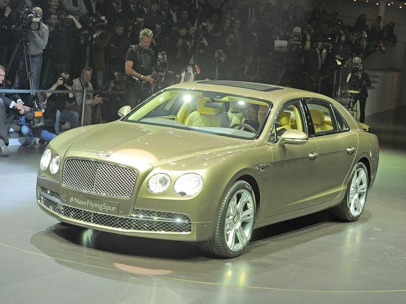 Ebenfalls präsentiert wurde: Der Bentley New Flying Spur ...