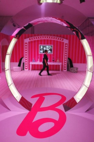 Das Barbie Dreamhouse bietet den Besuchern einen begehbaren Kleiderschrank und ein Ankleidezimmer.