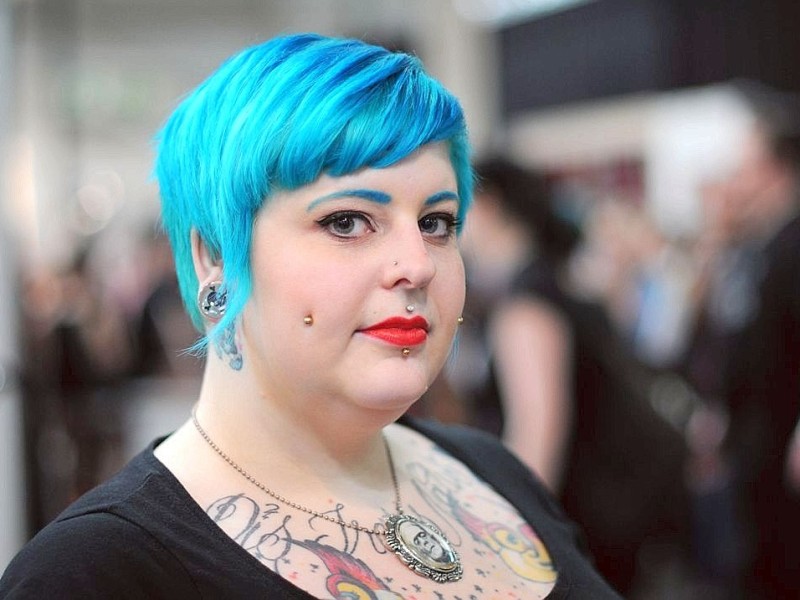 ...es funktioniert. Man denke aneinander, wenn der Blick auf das Tattoo falle, sind sich die Freundinnen einig. Die Cupcakes mit den blutunterlaufenen Augen und den Narben in der Buttercreme sind längst nicht die einzigen Tätowierungen mit ...