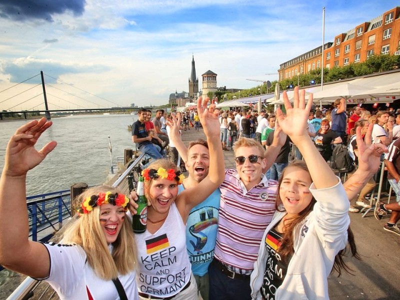 Public-Viewing in Düsseldorf.