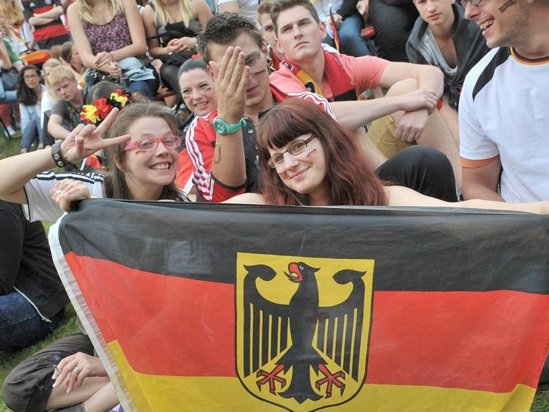 Public Viewing im Enni Sportpark.