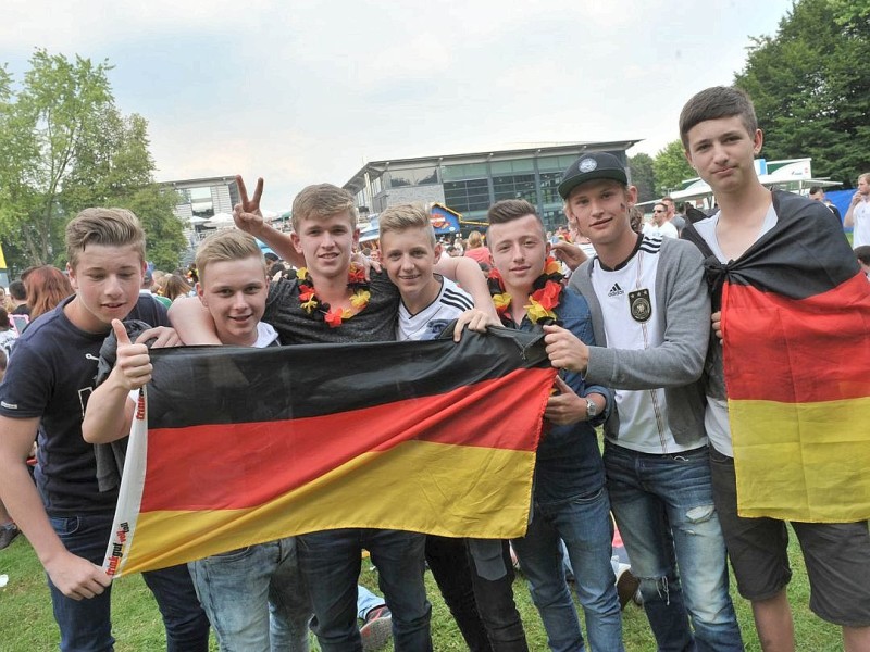 Public Viewing im Enni Sportpark.