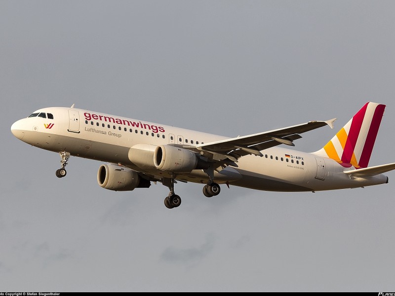 Dieser Jet der Fluglinie Germanwings vom Typ Airbus A320 mit der Kennung D-AIPX ist in den französischen Alpen abgestürzt. Die Absturzstelle...