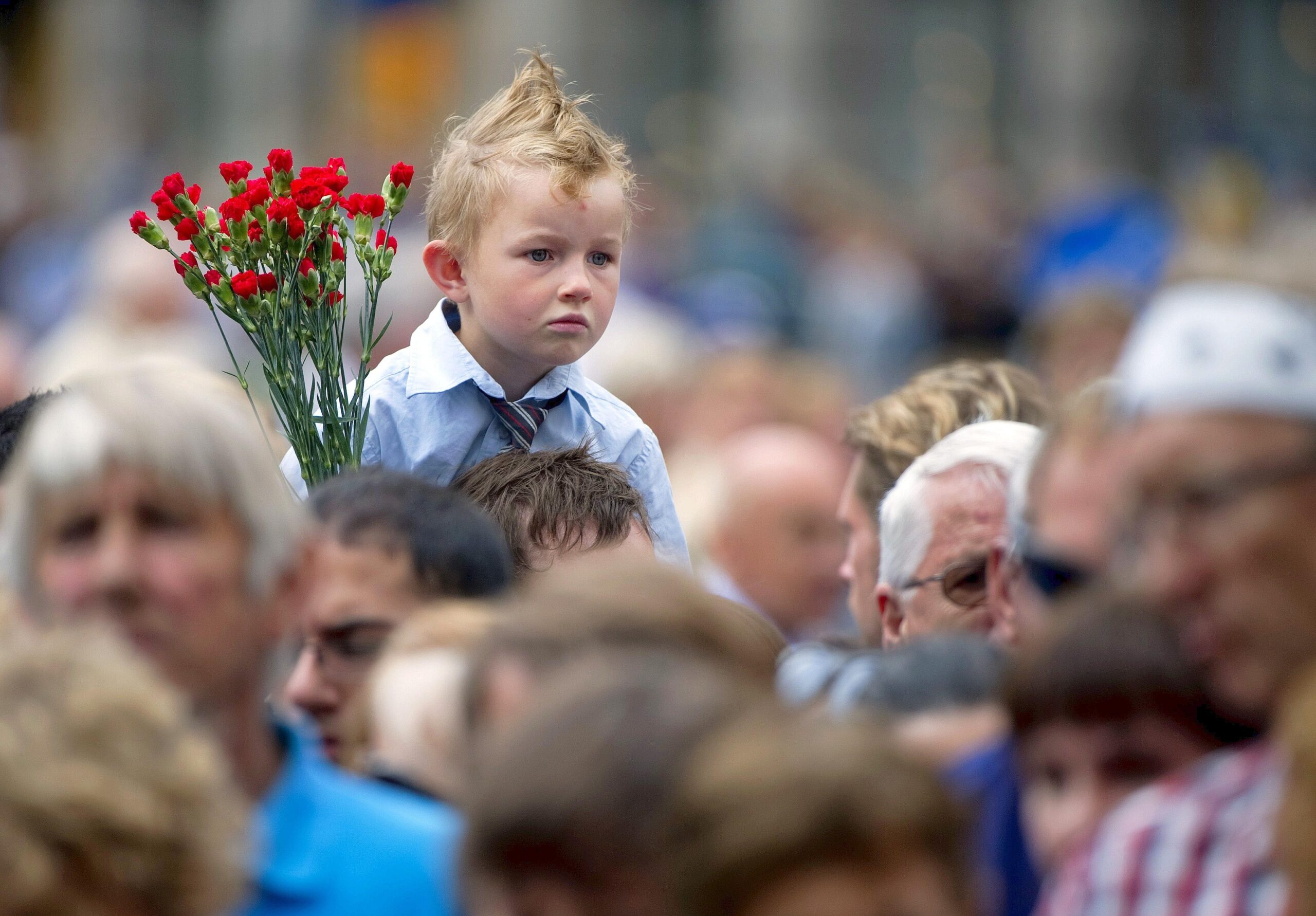 Selbst die Kleinsten nehmen an der Trauerfeier für die Opfer teil. Ganz Norwegen befindet sich im Schockzustand.