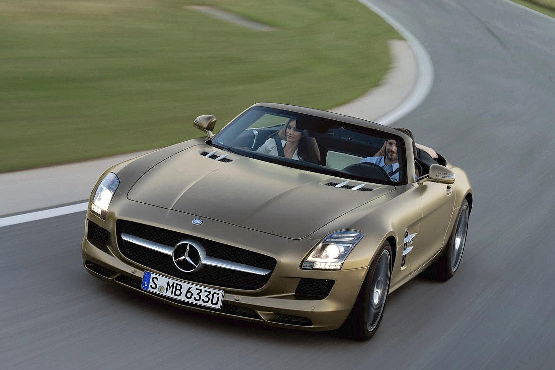 Der Mercedes SLS Roadster ist die offene Antwort auf den bekannten Flügeltürer - und zwar ohne die Flügel.
Foto: Daimler