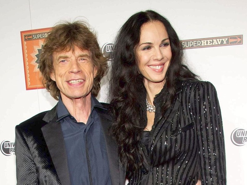 24 Jahre Altersunterschied: Rolling-Stones-Legende Mick Jagger und Designerin L'Wren Scott trennen nicht nur viele Jahre, sondern auch einige Größenzentimeter.