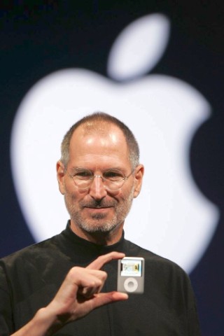 Apple-Chef Steve Jobs erliegt am 5. Oktober seinem langjährigen Krebsleiden. Fans ...