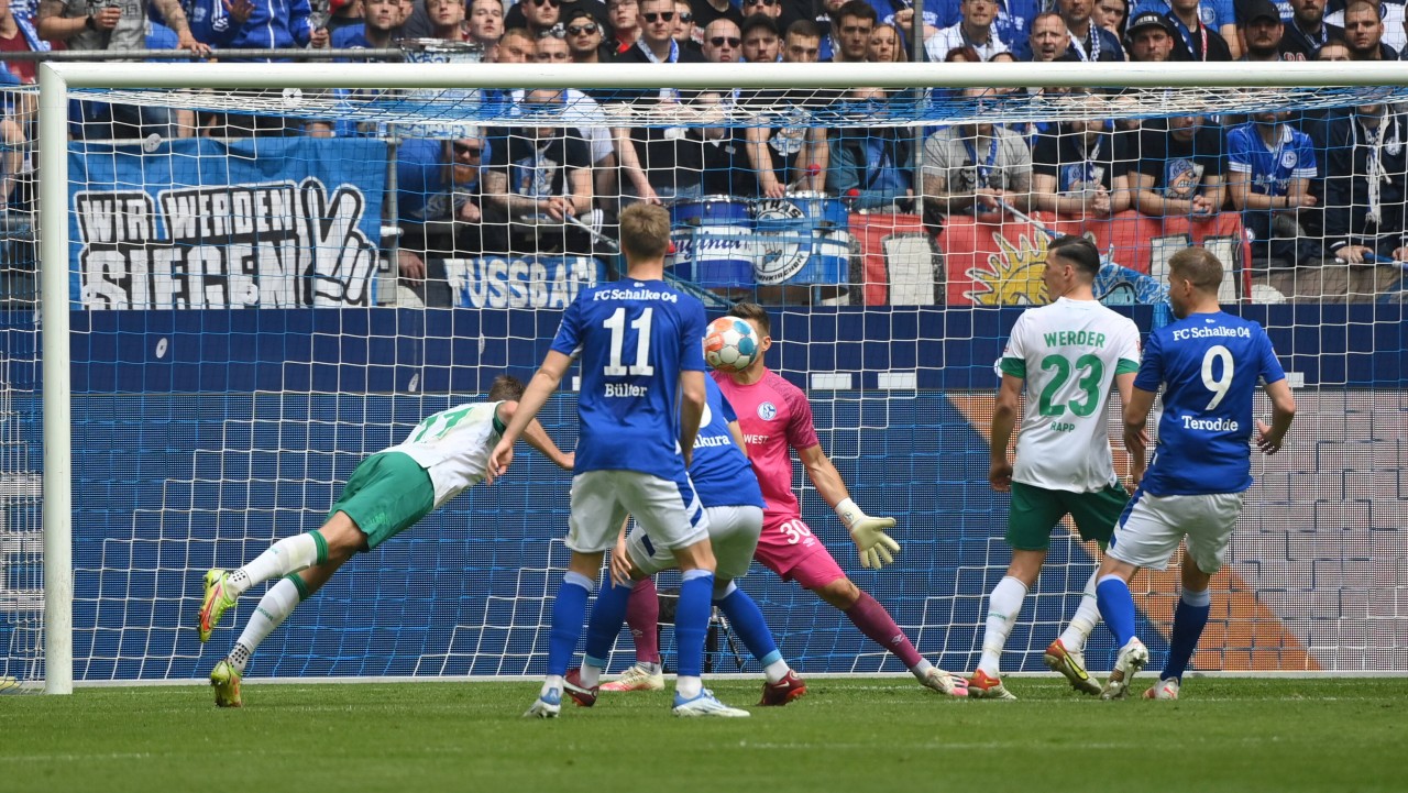 Der FC Schalke 04 kassierte gegen Werder in 15 Minuten zwei fast identische Gegentore.