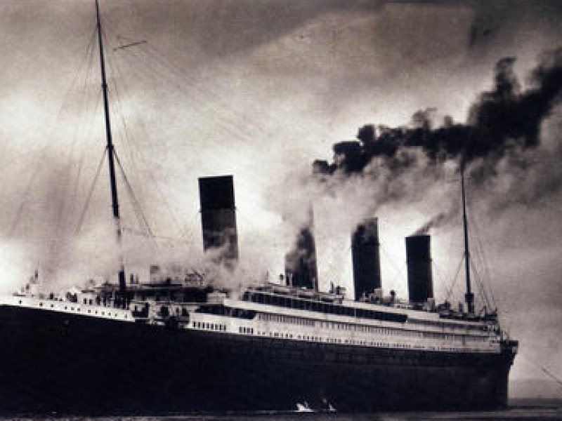 Die Titanic beim Auslaufen aus Southampton, fünf Tage vor dem Untergang.