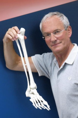 Gibt Rat rund ums Thema Laufen: Dr. Joachim Schubert. Foto: Ingo Otto