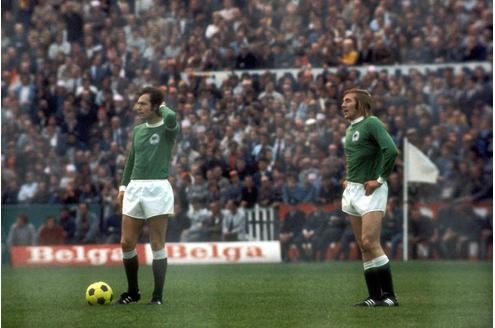 Franz Beckenbauer (li.) und Günter Netzer bei der EM 1972 im Halbfinale gegen Belgien. Später wird Deutschland durch einen 3:0-Sieg über Russland Europameister.
