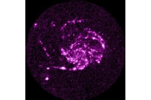 UV-Aufnahme der riesigen Spiralgalaxie Messier 101.
Bild: Nasa