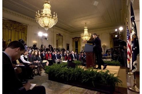 ... ging der Präsident zu seiner ersten Fernsehpressekonferenz im Weißen Haus.