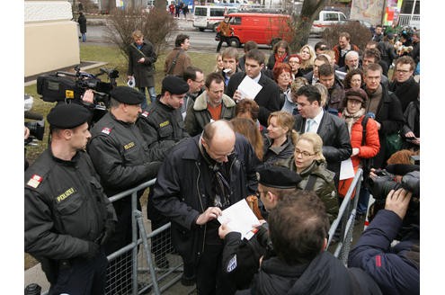 Journalisten aus aller Welt waren nach St. Pölten gereist.