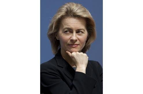 Ursula von der Leyen ist die Tochter des ehemaligen Ministerpräsidenten von Niedersachsen, Ernst Albrecht (CDU), und seiner Frau Heide Adele. 