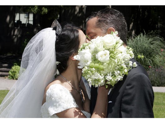 Ehenamen aus drei oder mehr Nachnamen bleiben weiter verboten. Foto: ap