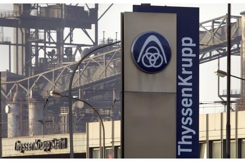 Knapp davor auf Rang 11 der Düsseldorfer Stahlriese Thyssen-Krupp (53,4 Milliarden Euro Umsatz). Auf der Weltgrößten-Liste landet Thyssen-Krupp auf Rang 74. Und nun die deutschen Top Ten: