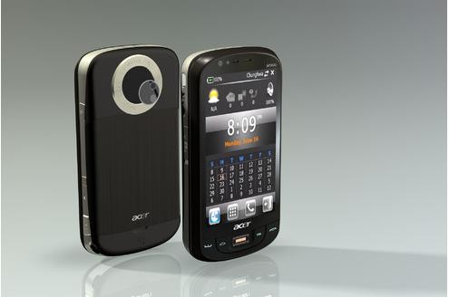 Mit dem M900 und drei weiteren Modellen stieg der Notebook-Hersteller ACER im ersten Halbjahr 2009 in den Smartphones-Markt ein. Das M900 erinnerte mit seinem riesigen Touchscreen an Konkurrenzmodelle von HTC  und richtete sich vor allem an Geschäftskunden.