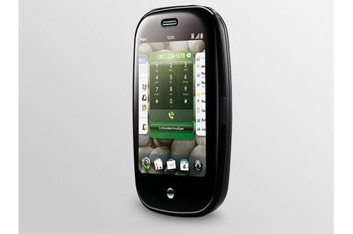 Das Palm Pre mit Multitouch konnte laut den Testern von xonio.com als erster Konkurrent das, was das iPhone kann: Auf dem Touchscreen Funktionen per Multitouch mit zwei Fingern bedienen. 