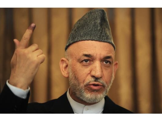 Nach den bisherigen Ergebnissen der Präsidentschaftswahl liegt Amtsinhaber Hamid Karzai vorn. (Foto: afp)