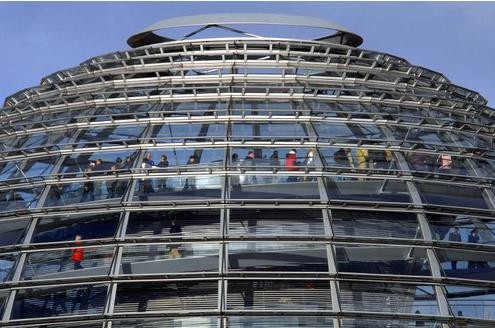 In der Glaskuppel des Reichstags finden regelmäßig Führungen statt.