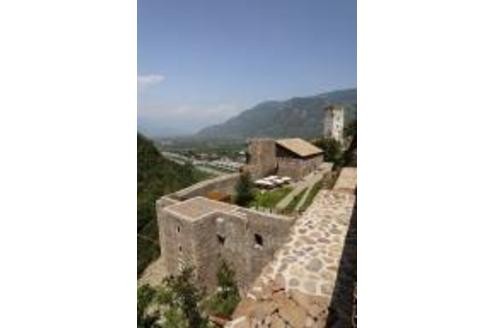 Im italienischen Bozen richtete Messner sein Mountain Museum ein, dass bis heute viele Besucher anzieht.