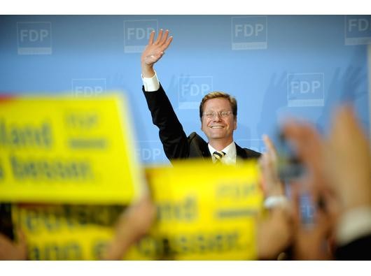 ...als die FDP bei der Bundestagswahl 2009 mit 14,6 Prozent das beste Wahlergebnis ihrer Geschichte einfuhr. Westerwelles großes Vorbild...