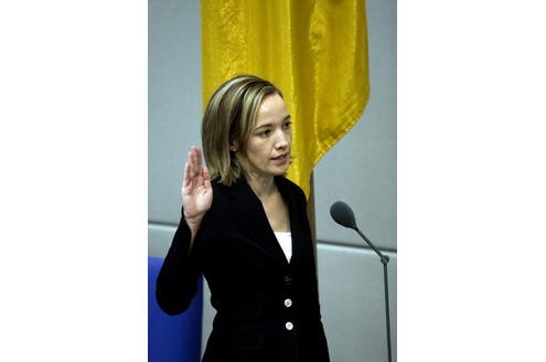 Andere Ressorts wurden bereits öfter von einer Frau geleitet. Kristina Schröder (CDU) ist die aktuelle Bundesfamilienministerin.