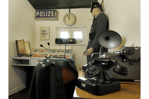 Einer der besonders sehenswerten Ausstellungsstücke: eine alte, nachgestellte Polizeiwache. Foto: Walter Buchholz