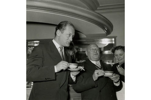 Im Dezember 1952 präsentierte Curd Jürgens Die Rose vom Wörthersee in dem bekannten Essener Lichtspielhaus.