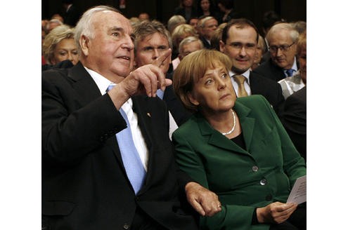 Alte Freunde: Helmut Kohl und Angela Merkel.