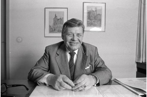 Politisch motiviert war die Entführung des Arbeitgeberpräsidenten Hans Martin Schleyer am 5. September 1977 durch Mitglieder der Roten Armee Fraktion. 