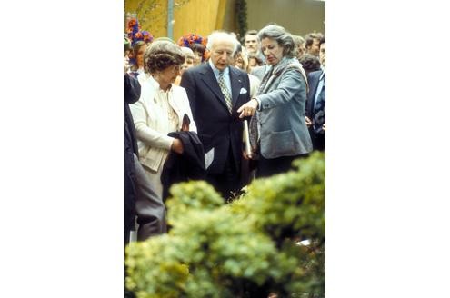 Mildred Scheel, zweite Ehefrau des Bundespräsidenten Walter Scheel, war Begründerin der Deutschen Krebshilfe. Mildred Scheel starb im Jahr 1985. Ihr Mann Walter heiratete erneut. Mit seiner Frau Barbara lebt er in Bad Krozingen bei Freiburg.