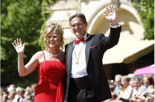 Bayreuths Bürgermeister Michael Hohl und seine Frau Hannelore wollen die Festspiele nicht verpassen.