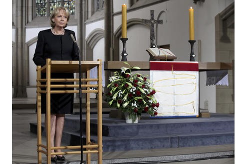 Hannelore Kraft (SPD) hält bei dem Trauergottesdienst eine bewegende Rede ...