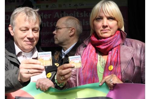 Gegendemonstration am Nordmarkt. Unter anderem mit Grünen-Chefin Claudia Roth und Dortmunds OB Ullrich Sierau.