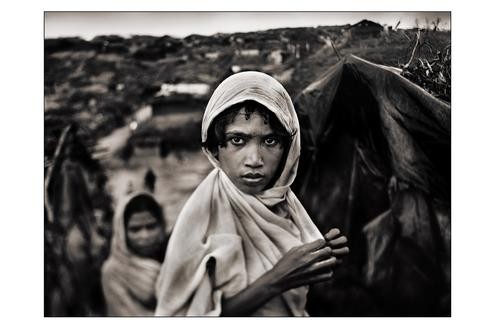 Auch Javier Arcenillas' Bild Flüchtlinge aus Myanmar wurde von der Unicef-Jury prämiert. Es zeigt Angehörige der muslimischen Volksgruppe der Rohingya, die von der Militärregierung in Myanmar vertrieben wurden und nach Bangladesch flüchteten. Bild: Javier Arcenillas