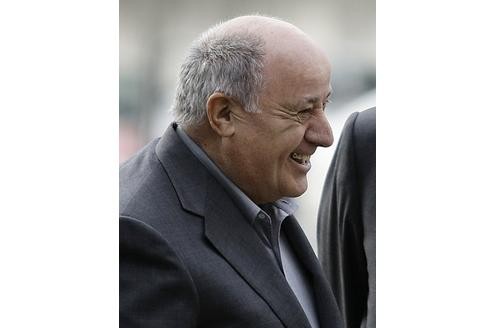 Dicht gefolgt von Amancio Ortega, dem Chef der spanischen Modegruppe Inditex, mit nur 31 Milliarden Dollar.