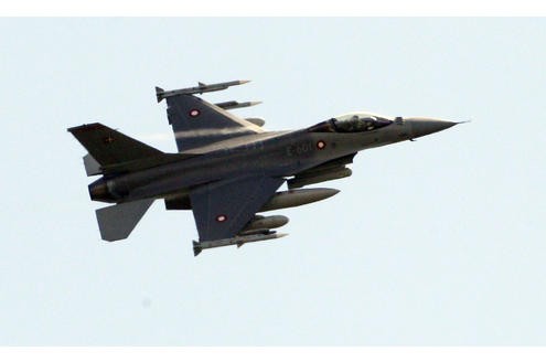 Die NATO hat am Samstagnachmittag begonnen, Libyen aus der Luft anzugreifen.
