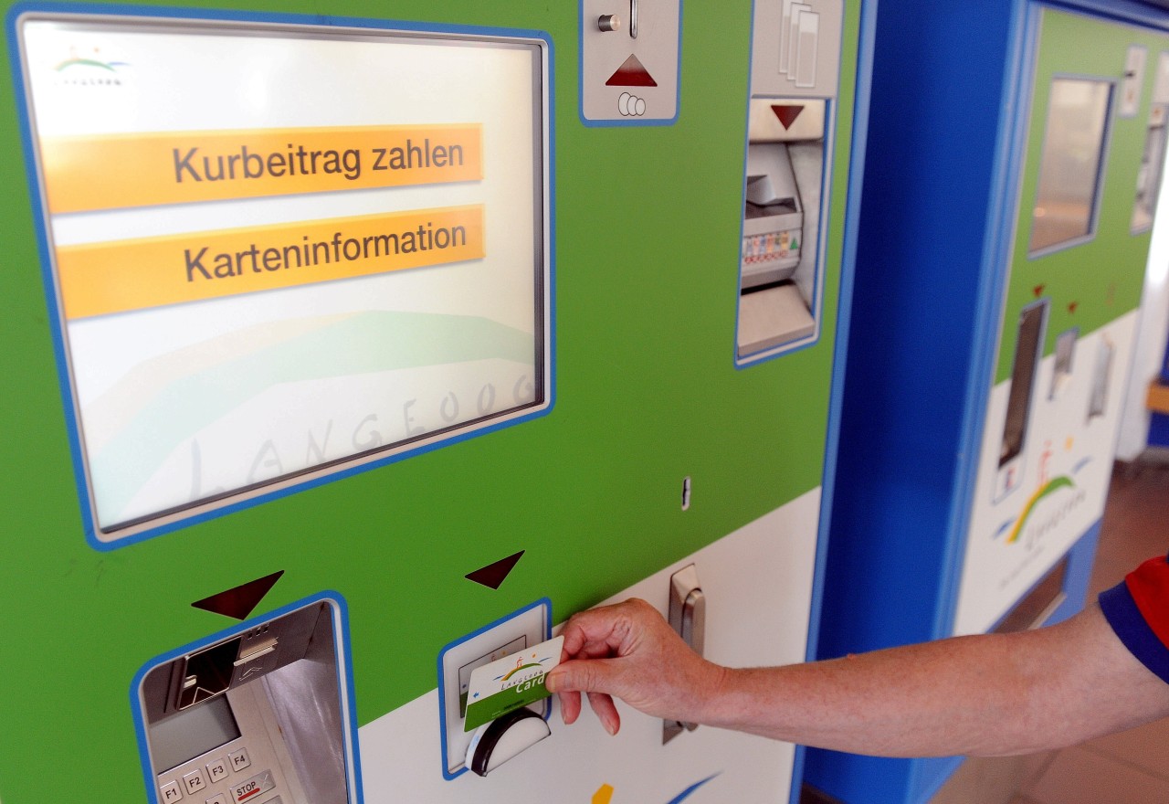 Auf der Insel Langeoog können Urlauber ihren Kurbeitrag am Automaten entrichten.