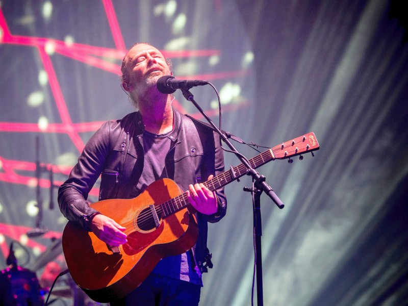 Zur Eröffnung am Freitag stand die Band Radiohead mit Sänger Thom Yorke auf der Bühne.
