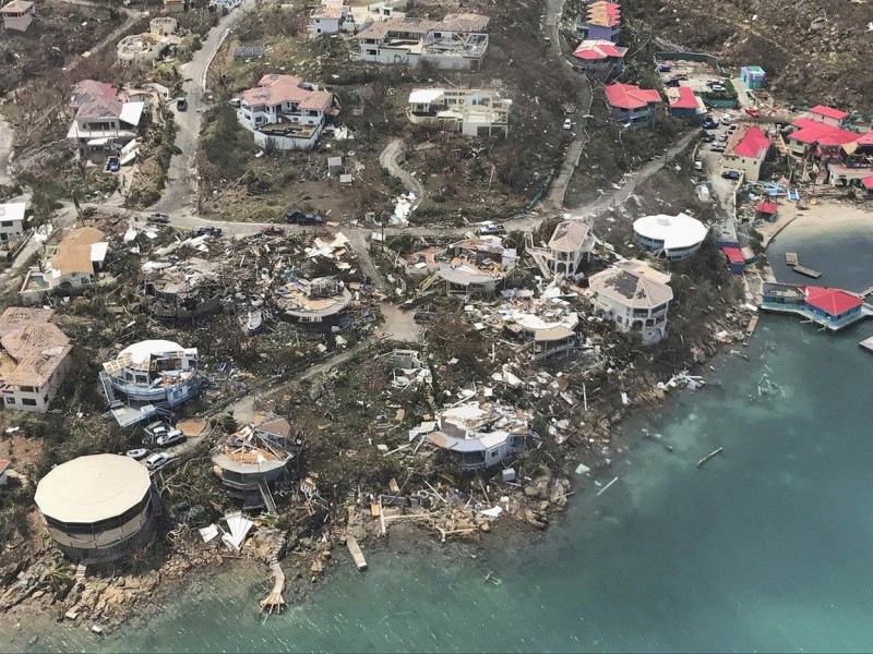 Dieses Luftbild zeigt die Zerstörung, die „Irma“ in der Leverick Bucht auf der Insel Virgin Gorda hinterlassen hat. Die Insel gehört zu den britischen Jungferninseln. 