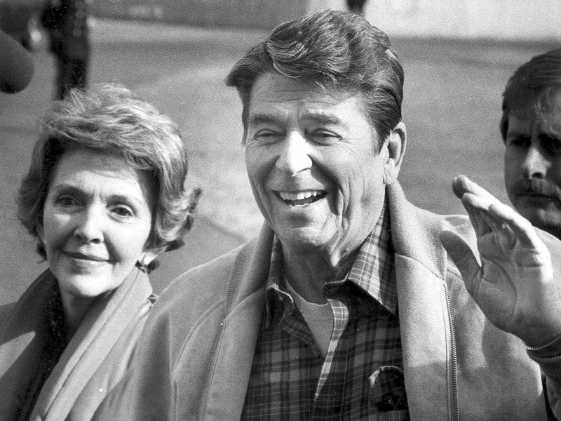 Als Ronald Reagan eine Karriere als Politiker startete, stand Ehefrau Nancy stets an seiner Seite. 