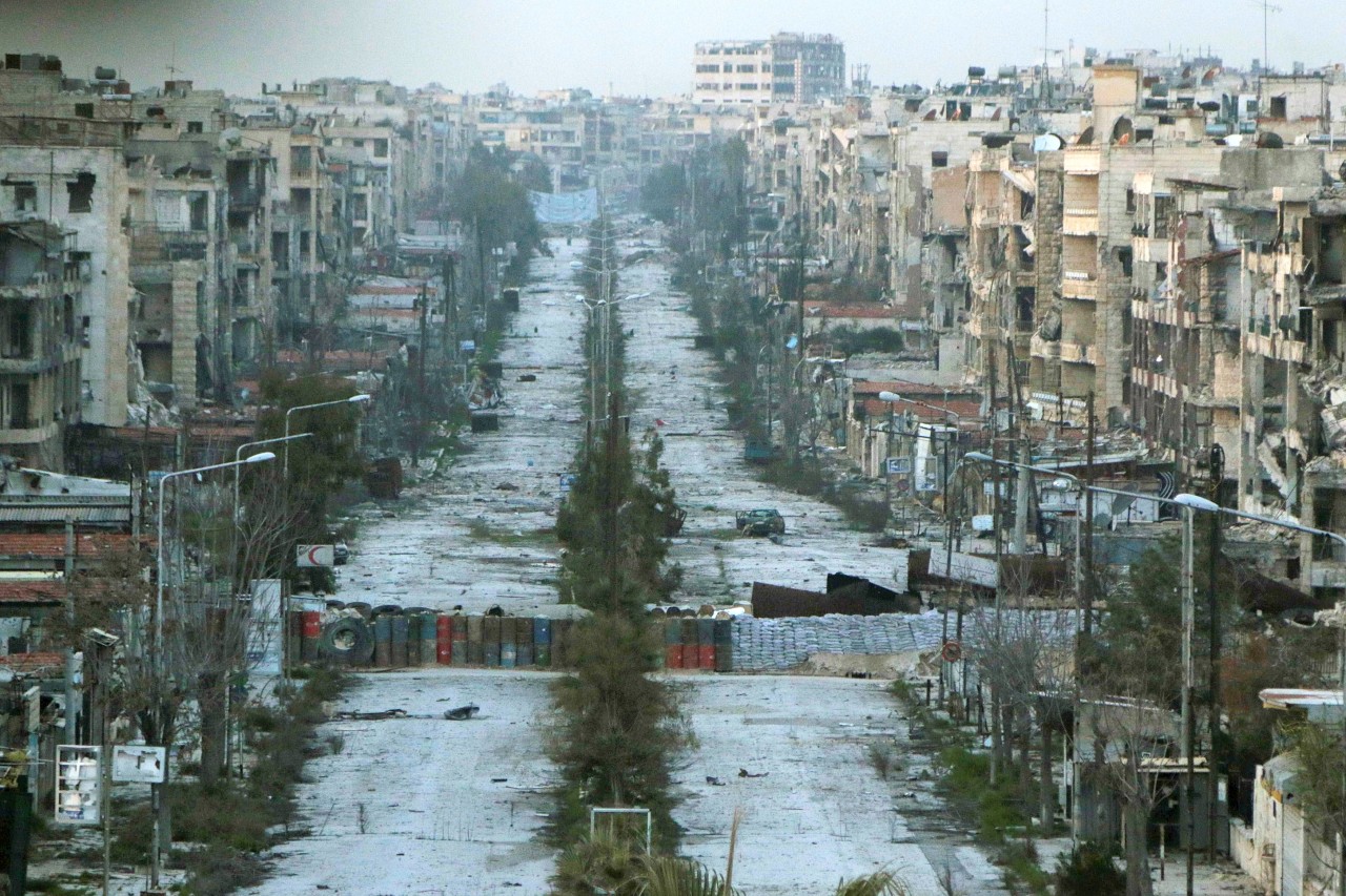Der Distrikt Saif al-Dawla in Aleppo – Nur eins von vielen eindrucksvollen Fotos, die Hosam Katan von der beinahe völlig zerstörten Stadt gemacht hat.