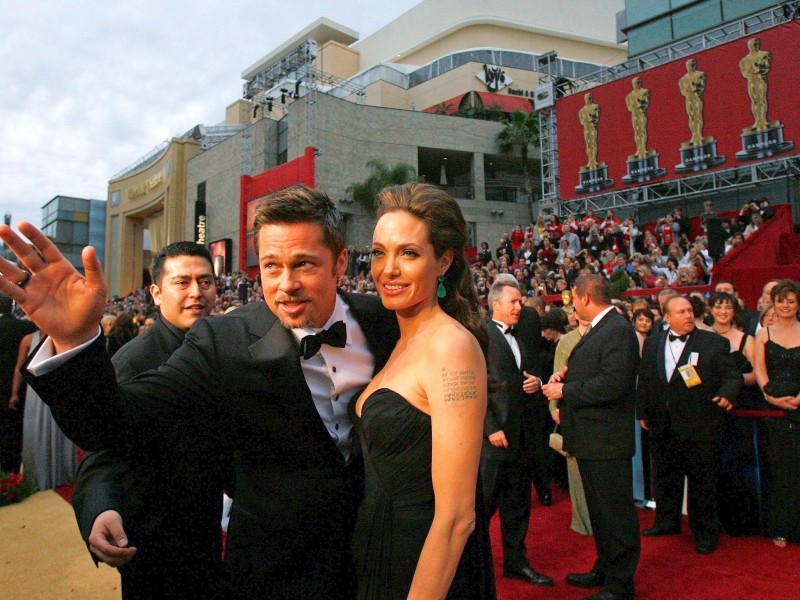 Brad Pitt und Angelina Jolie bei der Oscar-Verleihung im Jahr 2009. 