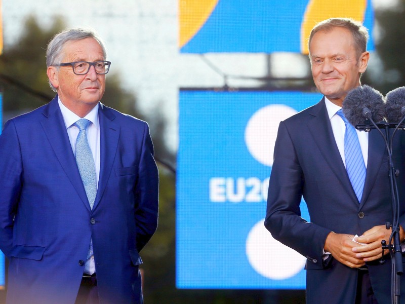 Neben den 19 Nationalstaaten gehört die Europäische Union zur „Gruppe der 20“. Sie wird beim Gipfel von EU-Kommissionspräsident Jean-Claude Juncker (l.) und Ratspräsident Donald Tusk vertreten.