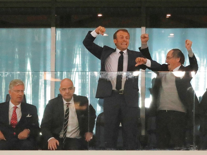 Jubel beim französischen Präsidenten Emmanuel Macron nach dem 1:0 gegen Belgien. 