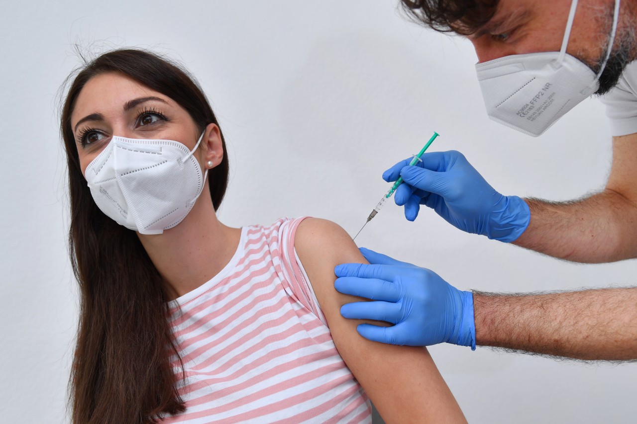 Haben sich mehr Menschen impfen lassen als in den offiziellen Meldedaten ablesbar? 